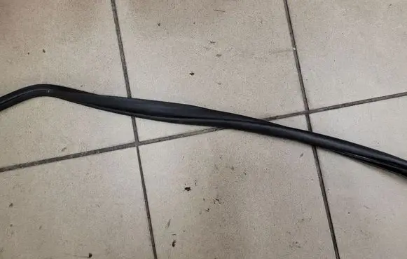 Toyota Auris 150 Front door rubber seal