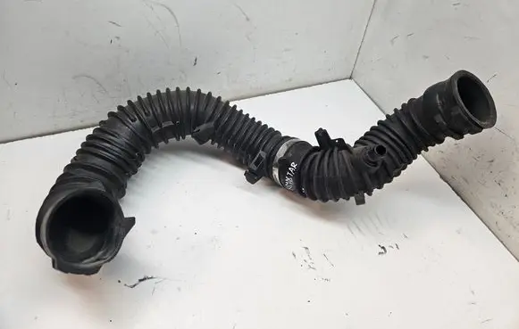 Nissan Primastar Turbo air intake inlet pipe/hose 8200806067 93861664