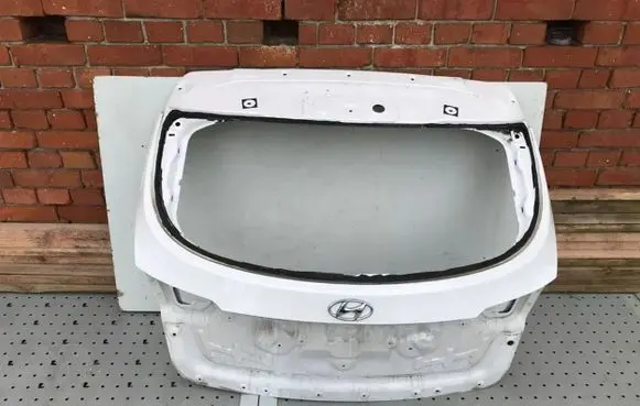 Hyundai i40 Truck tailgate 