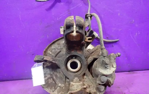 Volkswagen Fox Front wheel hub spindle knuckle 