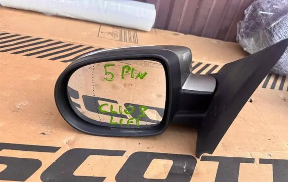 Renault Clio III Front door electric wing mirror CL53