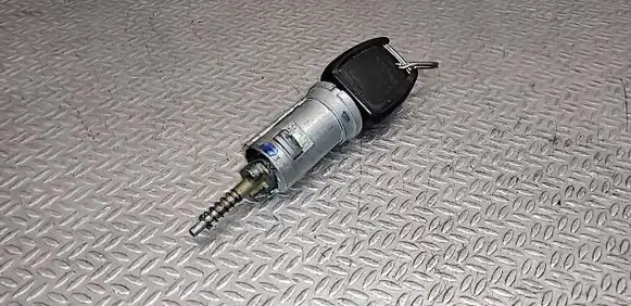 Opel Zafira A Ignition lock 13107754