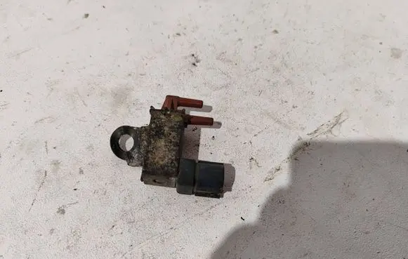 Subaru Legacy Vacuum valve 14774AA271