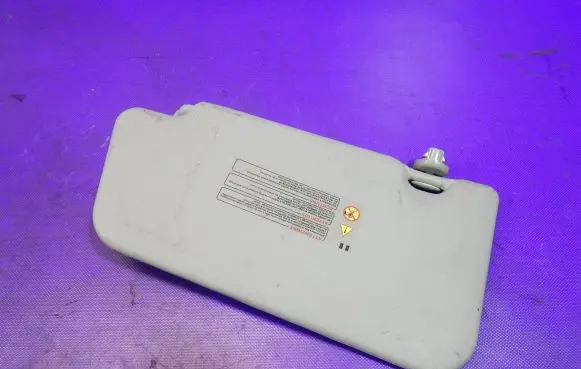 Sun visor
