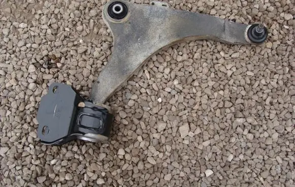 Volvo V60 Front control arm 31340127