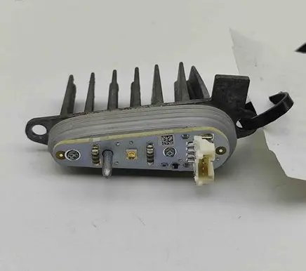 BMW M4 F82 F83 LED ballast control module 1305715257