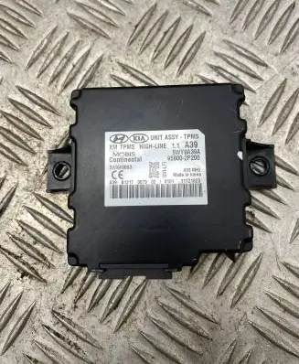 KIA Sorento Tire pressure control unit 958002P200 5WY8A39A 5WK49093