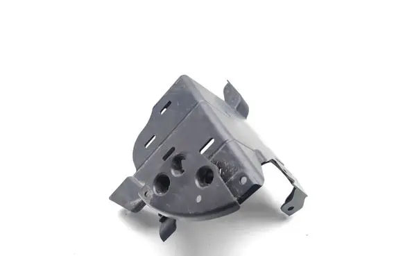 Rear bumper mounting bracket