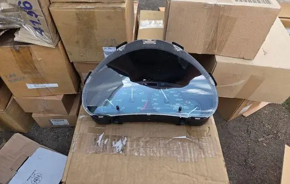 Peugeot Partner Speedometer (instrument cluster) 6105QH
