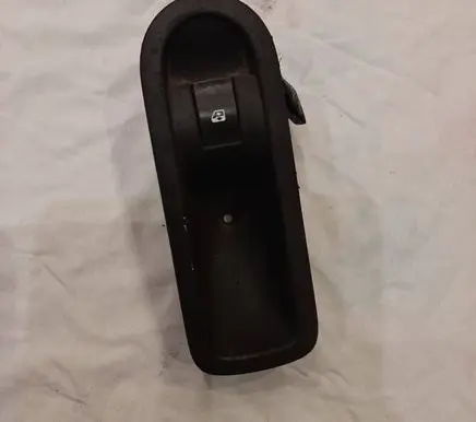 Renault Megane II Electric window control switch 156015540