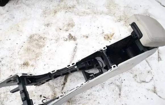 Mercedes-Benz B W246 W242 Armrest e0524610001