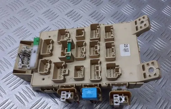Toyota Yaris Fuse box set