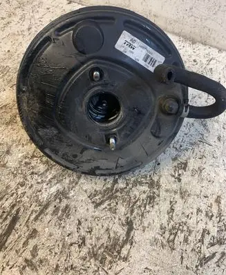 Nissan Juke I F15 Brake booster 460071ka0a