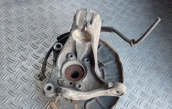 Volkswagen PASSAT CC Front wheel hub