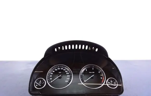 BMW 5 F10 F11 Speedometer (instrument cluster) 9249345