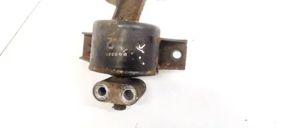 Chevrolet Aveo Engine mount bracket