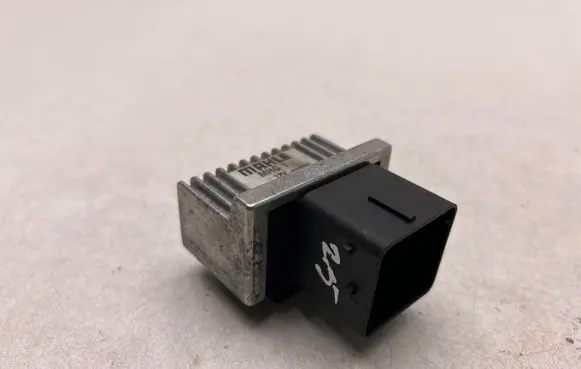 Opel Vivaro Glow plug pre-heat relay