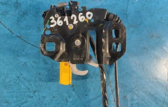 Ford Fusion II Engine bonnet/hood lock/catch DS7A16701AE