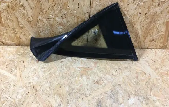 Ferrari 458 Sliding door window/glass 82746800