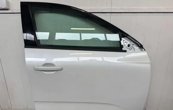 Renault Austral Front door