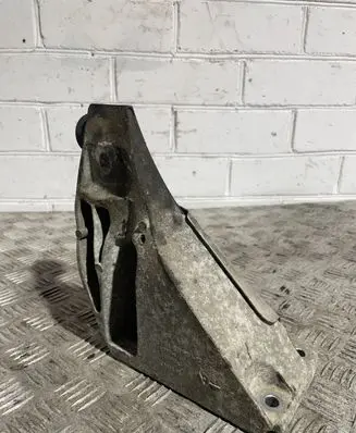 BMW X6 E71 Engine mounting bracket 6772680 A1S19003 67871110