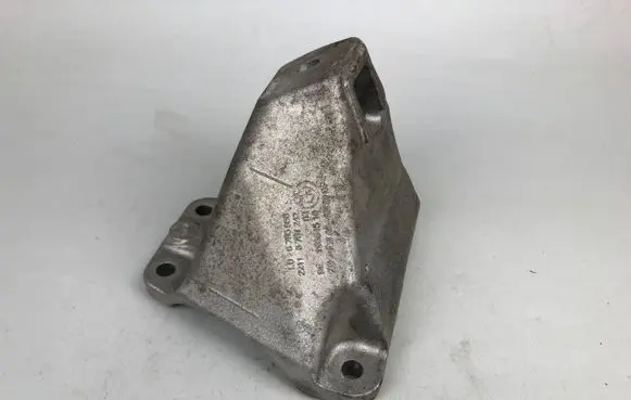 BMW 5 F10 F11 Engine mounting bracket 6795958 6781242