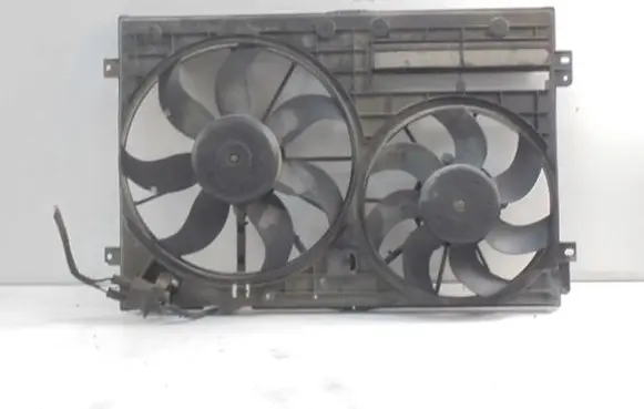 Volkswagen PASSAT B6 Electric radiator cooling fan 