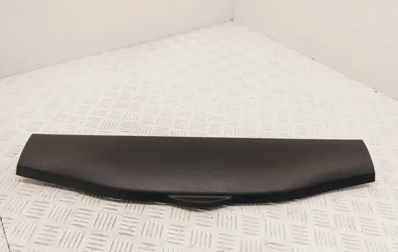 Renault Kadjar Tailgate trim 909047230R 156088050