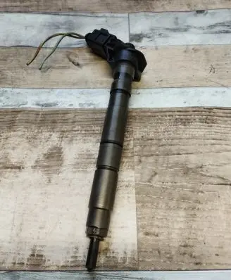 Audi A6 S6 C6 4F Fuel injector 059130277AJ 059130277