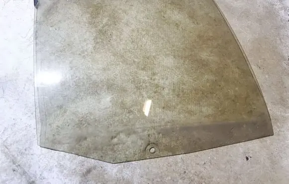Peugeot 405 Rear door window glass