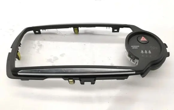 Radio/GPS head unit trim