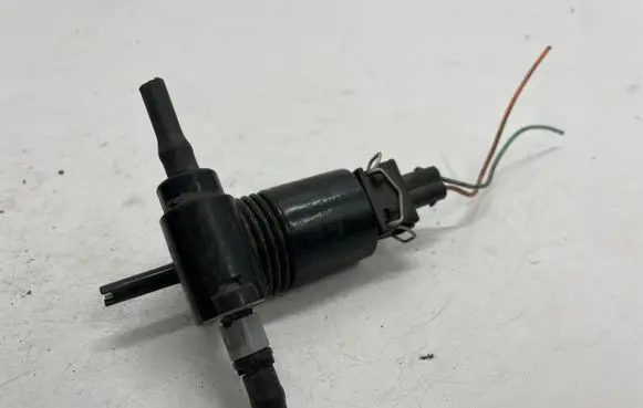 Opel Astra J Windscreen/windshield washer pump