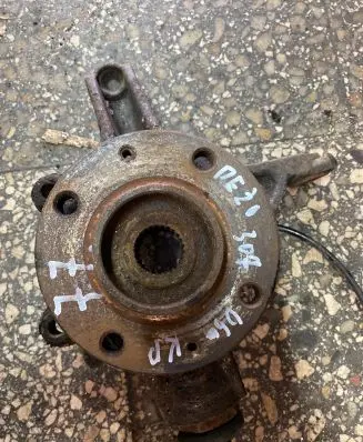 Peugeot 307 Front wheel hub