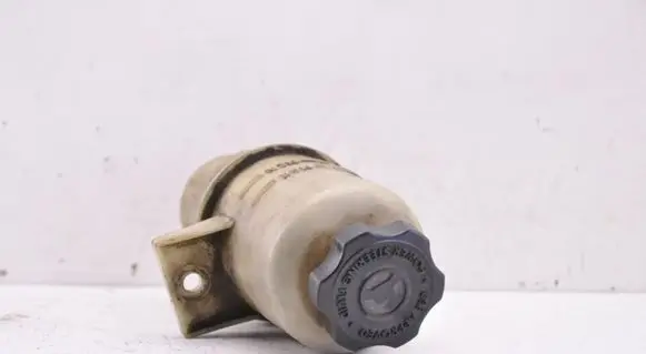 Chrysler Town u0026 Country V Power steering fluid tank/reservoir 