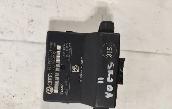Volkswagen Golf V Gateway control module 1K0907530H 1K0907951