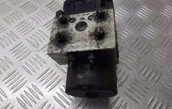 Toyota Corolla E120 E130 ABS Pump