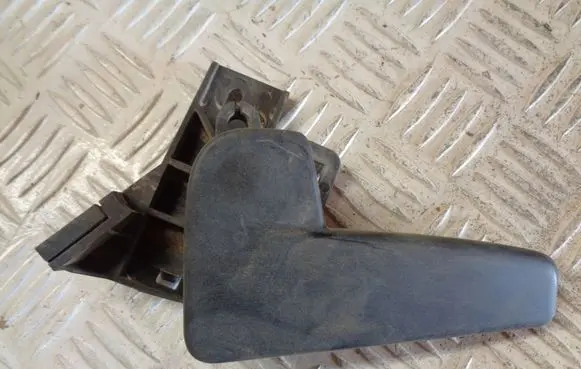 Volkswagen Golf VI Engine bonnet (hood) release handle