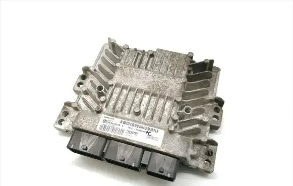 Ford Focus Engine control unit/module 7M51-12A650-AP