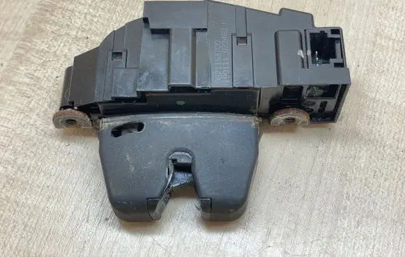 Peugeot 207 Tailgate/trunk/boot lock/catch/latch 9671153780 190111 022468B2