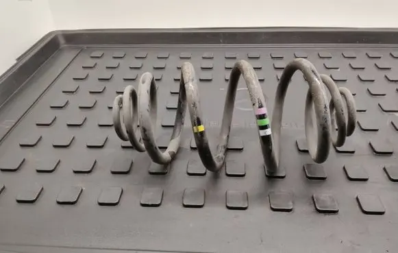 Mercedes-Benz Citan W415 Rear coil spring