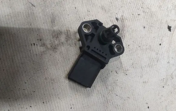 Volkswagen Sharan Air pressure sensor 038906051C