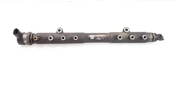 Volvo V50 Fuel main line pipe 30757146 0445215023 003717L3