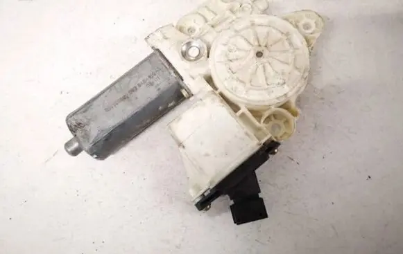 Toyota Corolla E120 E130 Front door window regulator motor 992046100 992046-100