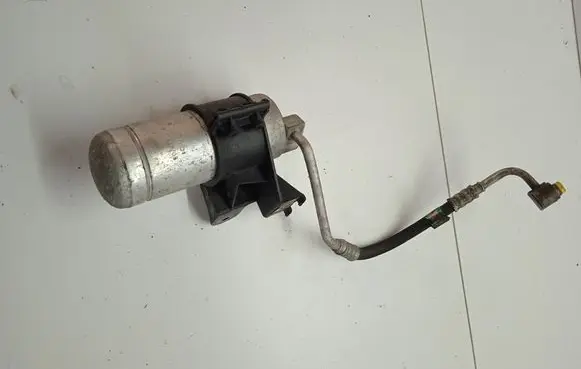 BMW X3 E83 Air conditioning (A/C) air dryer 