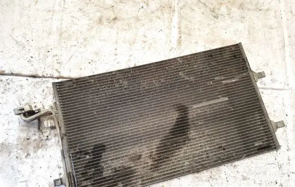 A/C cooling radiator (condenser)