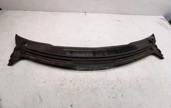 Mazda MPV Windshield trim Lc6250790