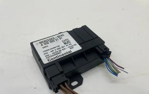 Mercedes-Benz C W204 Fuel injection pump control unit/module A0009003101