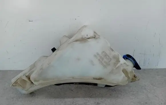 Audi TT Mk1 Windshield washer fluid reservoir/tank 8N0955453A