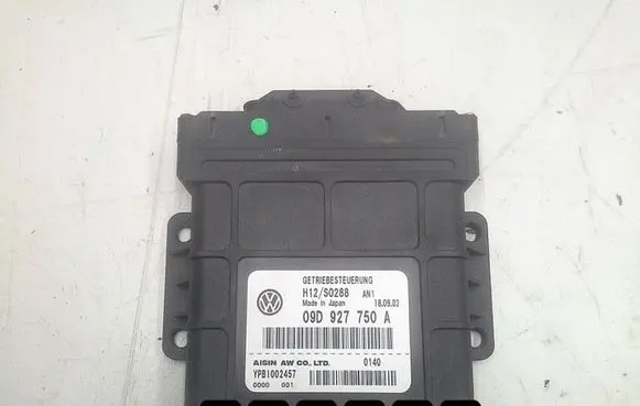 Volkswagen Touareg I Engine control unit/module 09D927750A