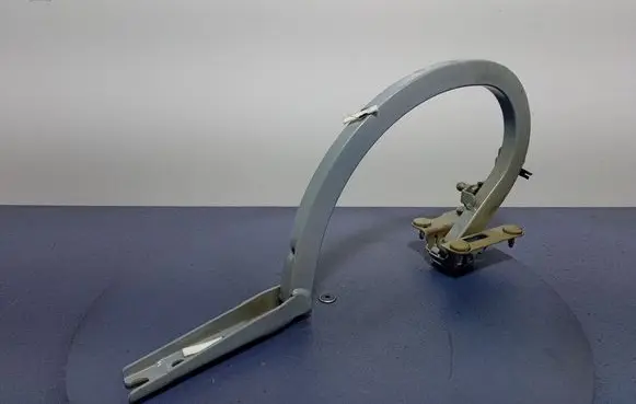 BMW M3 Tailgate/trunk/boot hinge 7430640
